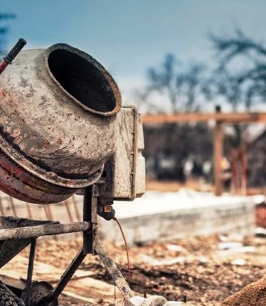 Private initiative for the celebration of public contracts