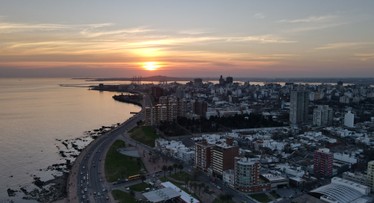 Empresas extranjeras en Uruguay: aspectos laborales clave para expandir operaciones y comenzar a operar