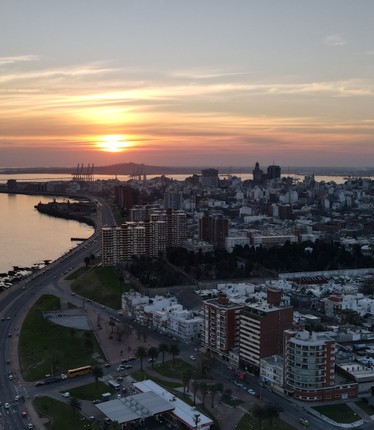 Empresas extranjeras en Uruguay: aspectos laborales clave para expandir operaciones y comenzar a operar