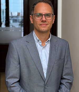 Dr. Santiago Castellán