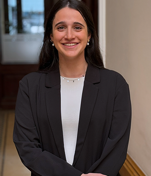 Dra. Carolina Yanneo